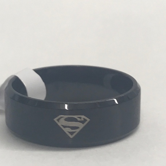 Superman Emblem Ring Stainless Steel - Picture 2 of 2